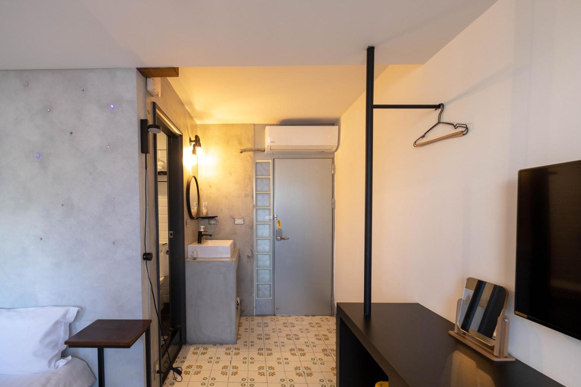 Raito Hostel來多旅宿台南民宿 Exteriör bild