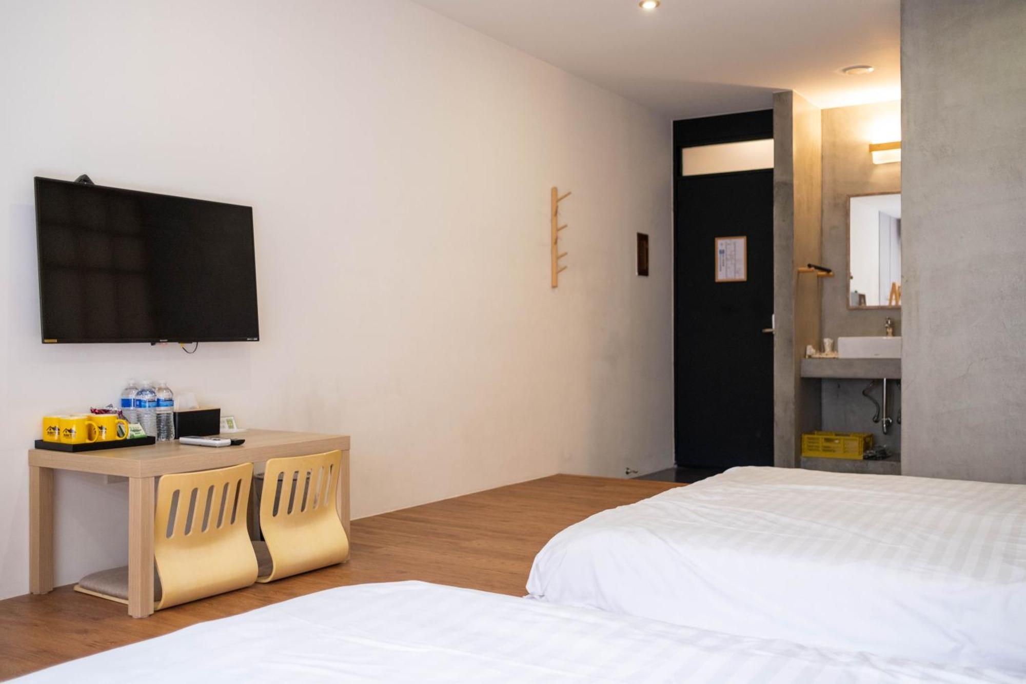 Raito Hostel來多旅宿台南民宿 Exteriör bild